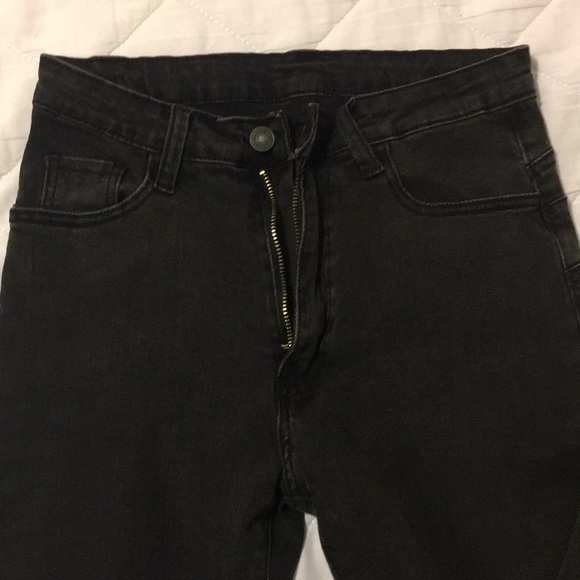 SHEIN Black High Rise Jeans - Picture 2 of 7